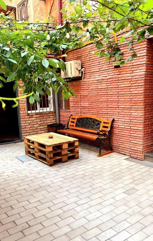 HOME 6 room 2